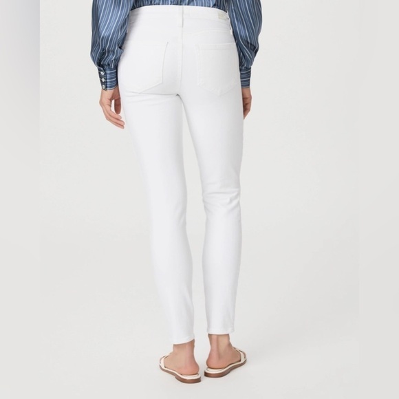 Paige Verdugo Crop - Picture 4 of 9